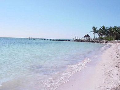 Beachfront Vacation Rental on Coco Plum Beach